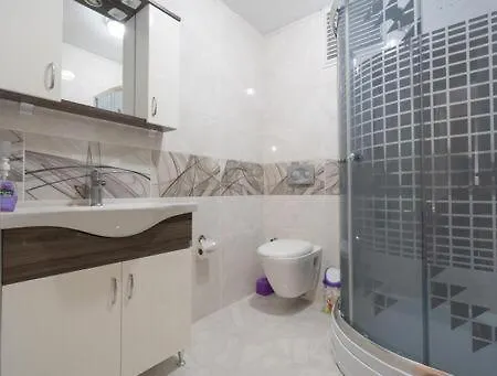 Apartment Central Apartment Within 1 Min Walking Distance To The Beach In Marmaris