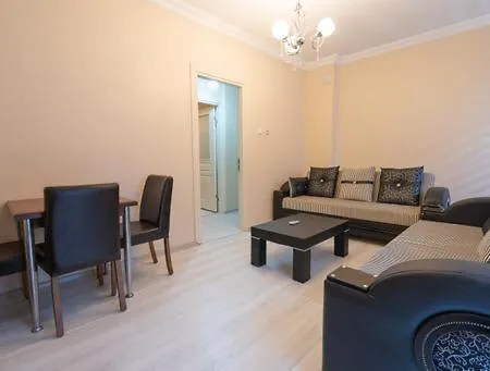 Central Apartment Within 1 Min Walking Distance To The Beach In Marmaris *