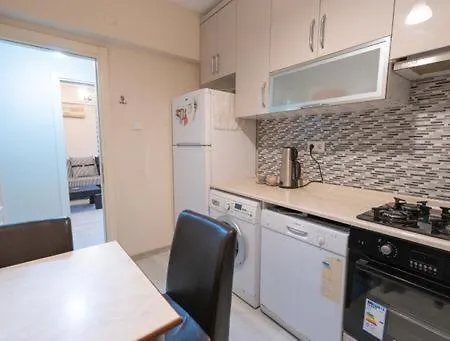 아파트 Central Apartment Within 1 Min Walking Distance To The Beach In Marmaris