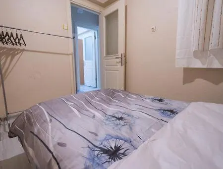 Central Apartment Within 1 Min Walking Distance To The Beach In Marmaris Marmaris