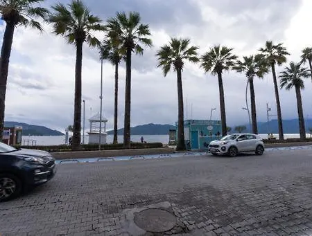 Central Apartment Within 1 Min Walking Distance To The Beach In Marmaris *