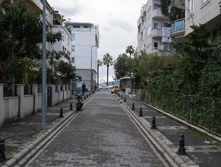 Central Apartment Within 1 Min Walking Distance To The Beach In Marmaris Marmaris
